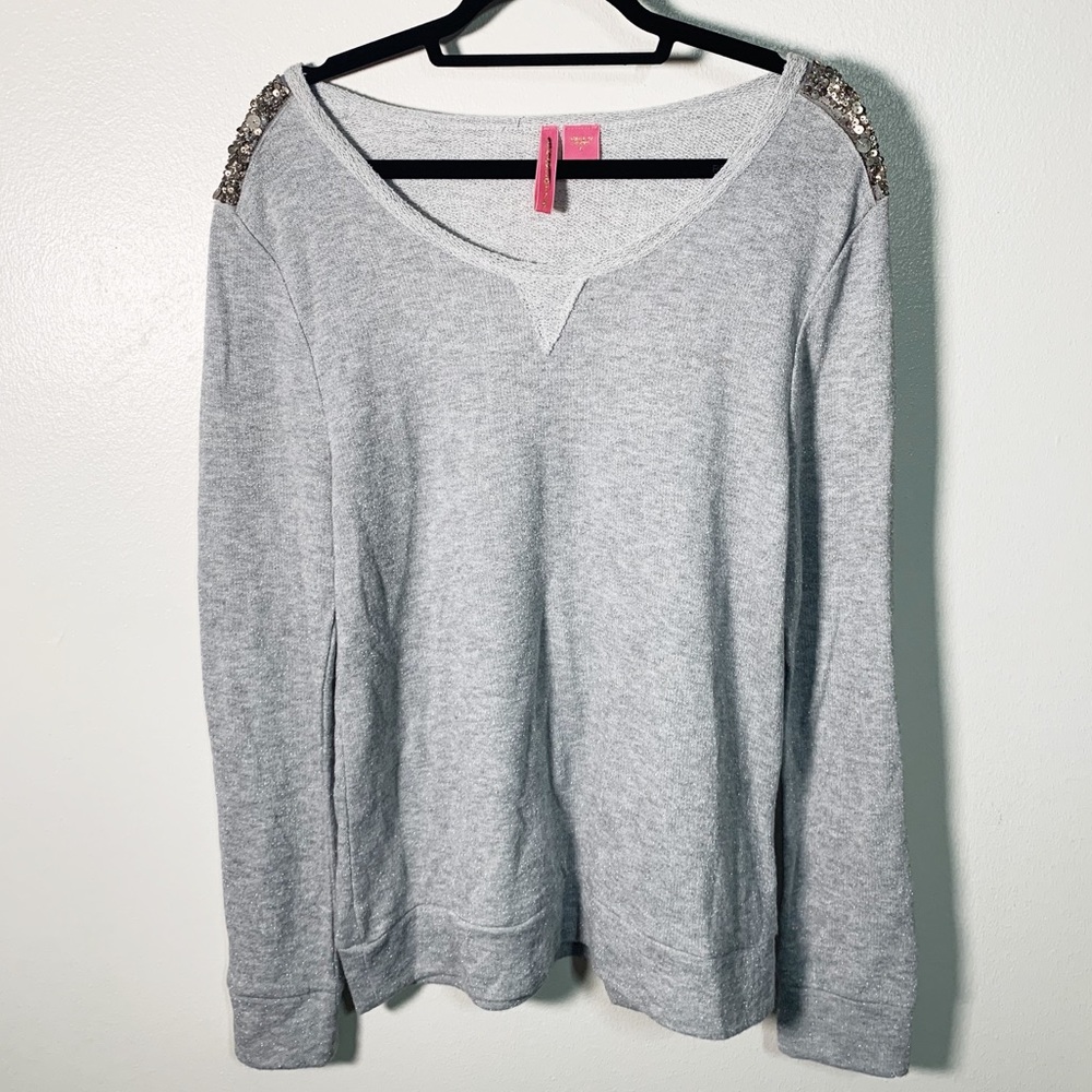 CHARLOTTE top